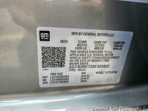 Used 2025 GMC Sierra 2500 Denali w/ Denali Reserve Package AWD/4WD image 23