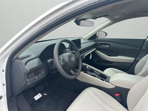Used 2024 Honda Accord LX image 9