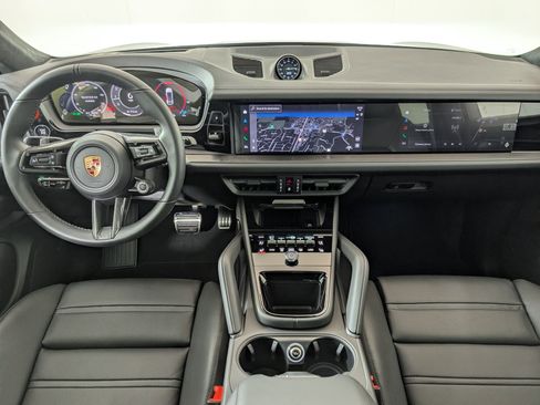 New 2026 Porsche Cayenne GTS image 27