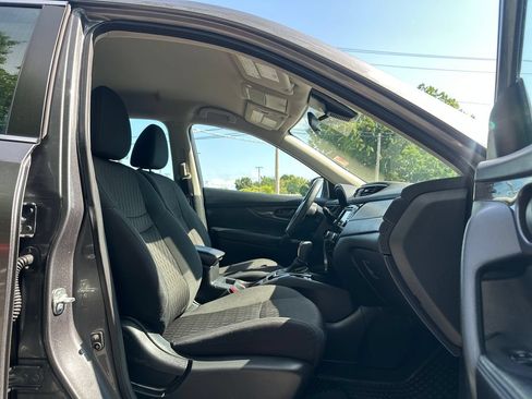 Used 2019 Nissan Rogue S AWD/4WD image 21