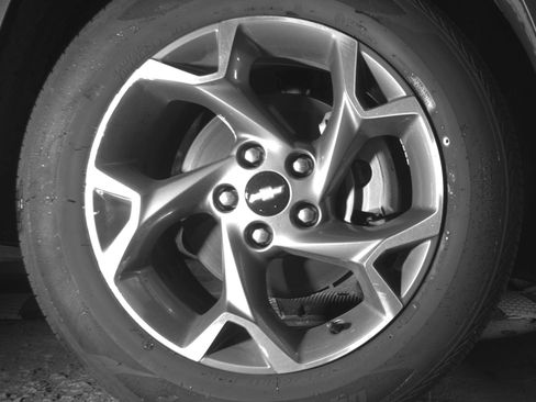 Used 2025 Chevrolet Trax LT FWD image 13