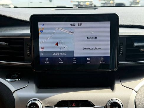 Used 2021 Ford Explorer XLT w/ Equipment Group 202A AWD/4WD image 40