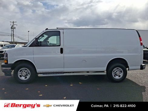 Certified 2024 Chevrolet Express 2500 w/ Driver Convenience Package image 9