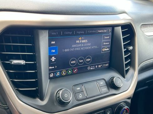 Used 2021 GMC Acadia Denali w/ Denali Technology Package FWD image 15