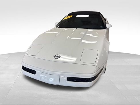 Used 1994 Chevrolet Corvette Convertible RWD image 2