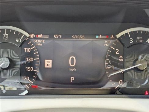 Used 2023 Land Rover Range Rover Velar R-Dynamic S image 11