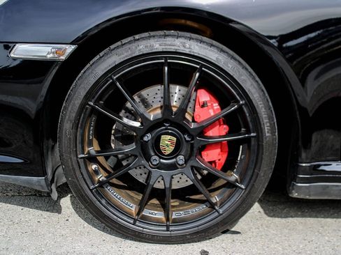 Used 2011 Porsche 911 Carrera 4S image 23