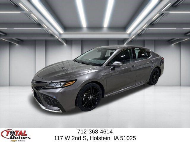 Used 2024 Toyota Camry XSE FWD image 4