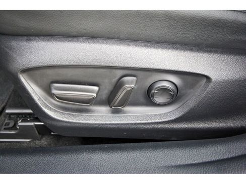 Used 2024 Toyota Camry SE image 29