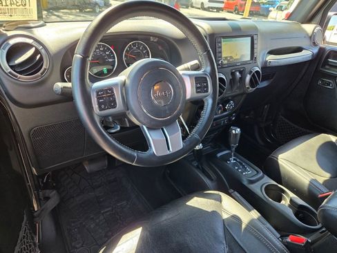 Used 2018 Jeep Wrangler Sport AWD/4WD image 15