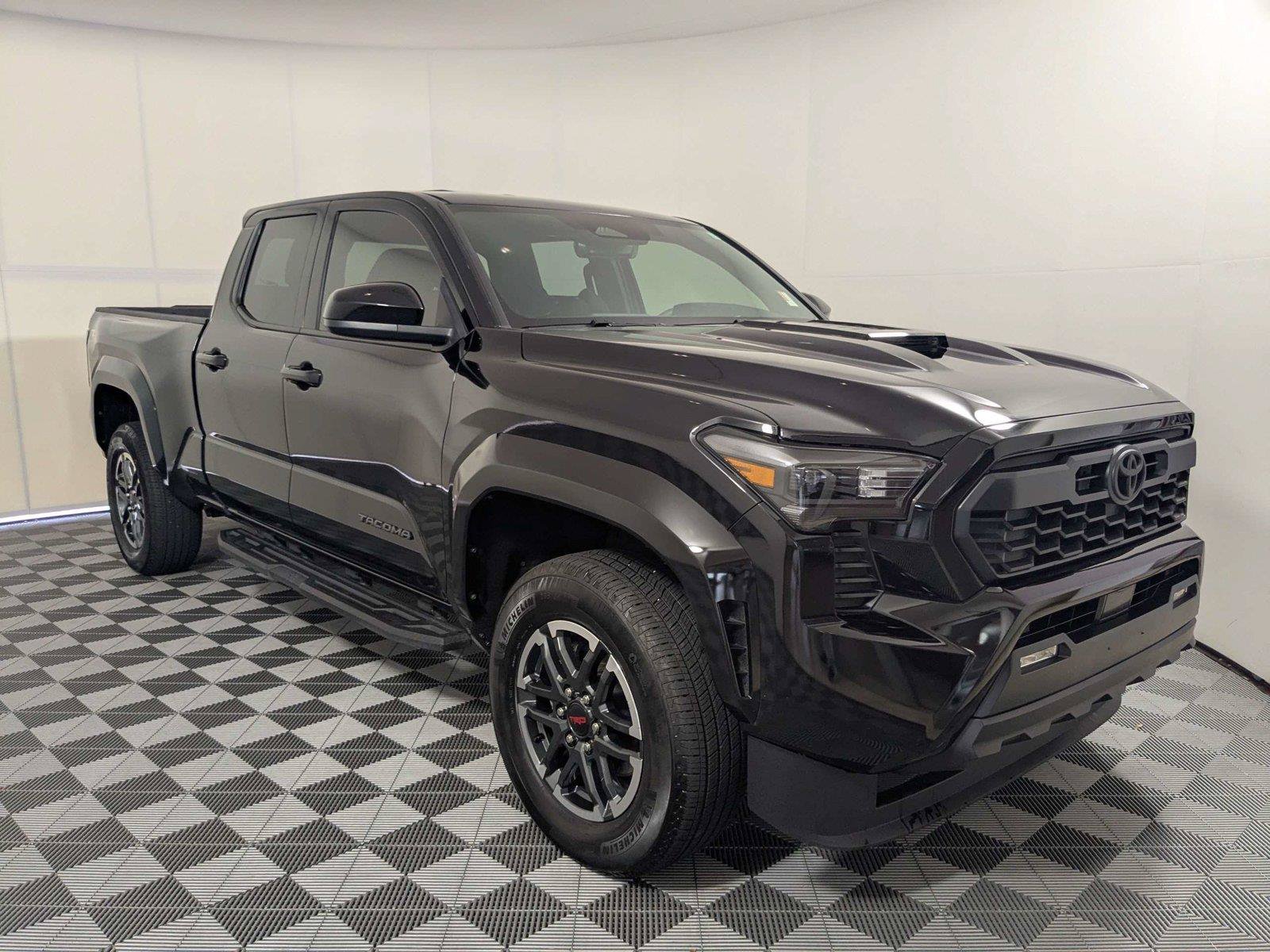 Certified 2025 Toyota Tacoma TRD Sport AWD/4WD image 2