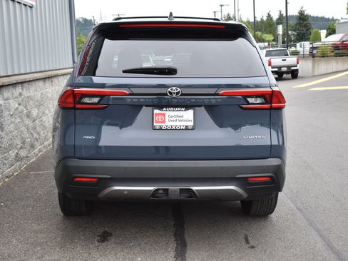 Used 2024 Toyota Grand Highlander AWD image 2