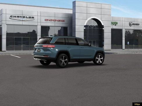 New 2026 Jeep Grand Cherokee Limited w/ Luxury Tech Group II AWD/4WD image 8