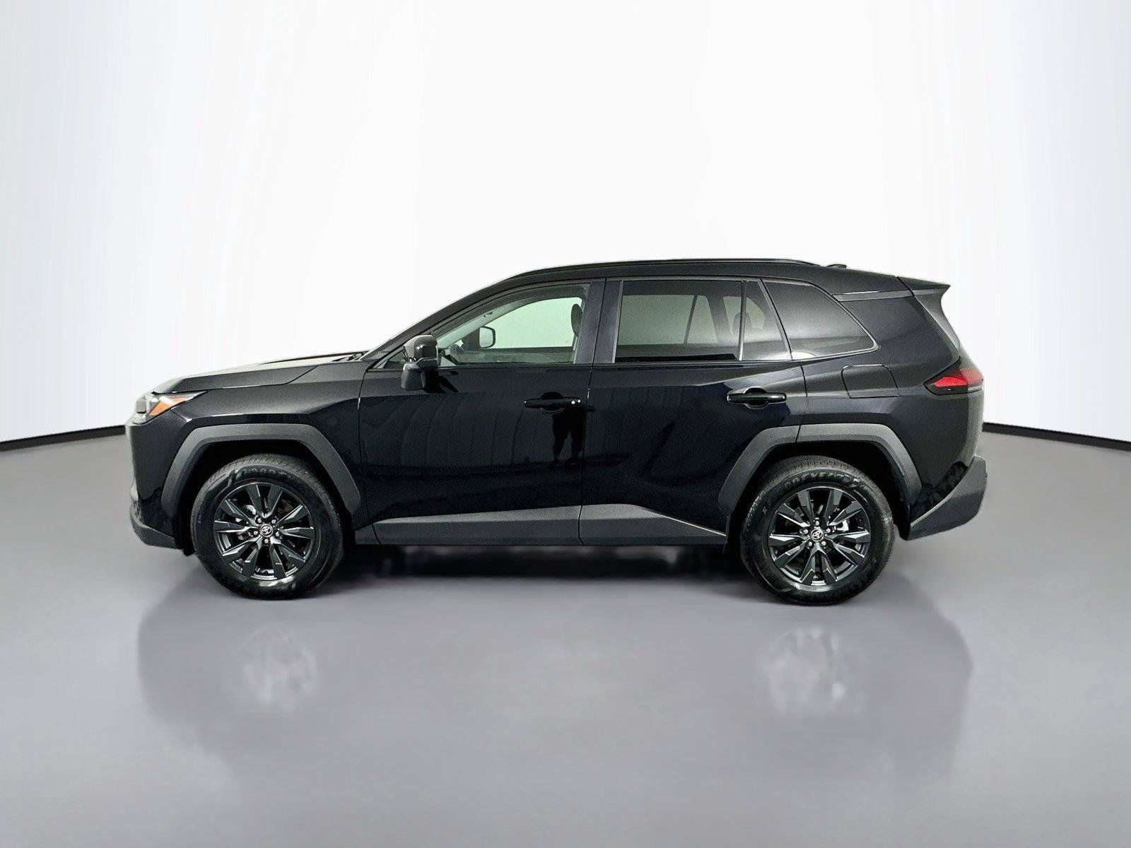 Used 2026 Toyota RAV4 XLE Premium AWD/4WD image 8
