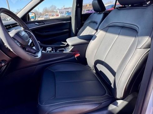 New 2026 Jeep Grand Cherokee L Limited image 10