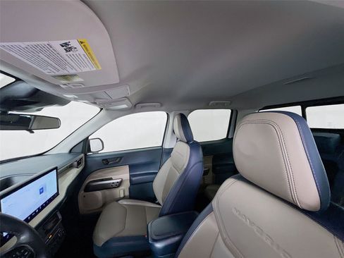 Used 2025 Ford Maverick Lariat w/ 4K Tow Package image 11