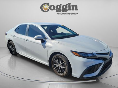 Certified 2023 Toyota Camry SE image 11