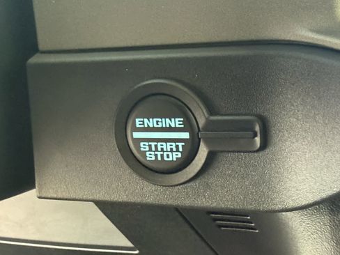 New 2025 Ford Bronco Outer Banks image 14