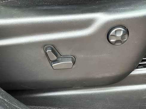 Used 2024 Dodge Durango GT image 32