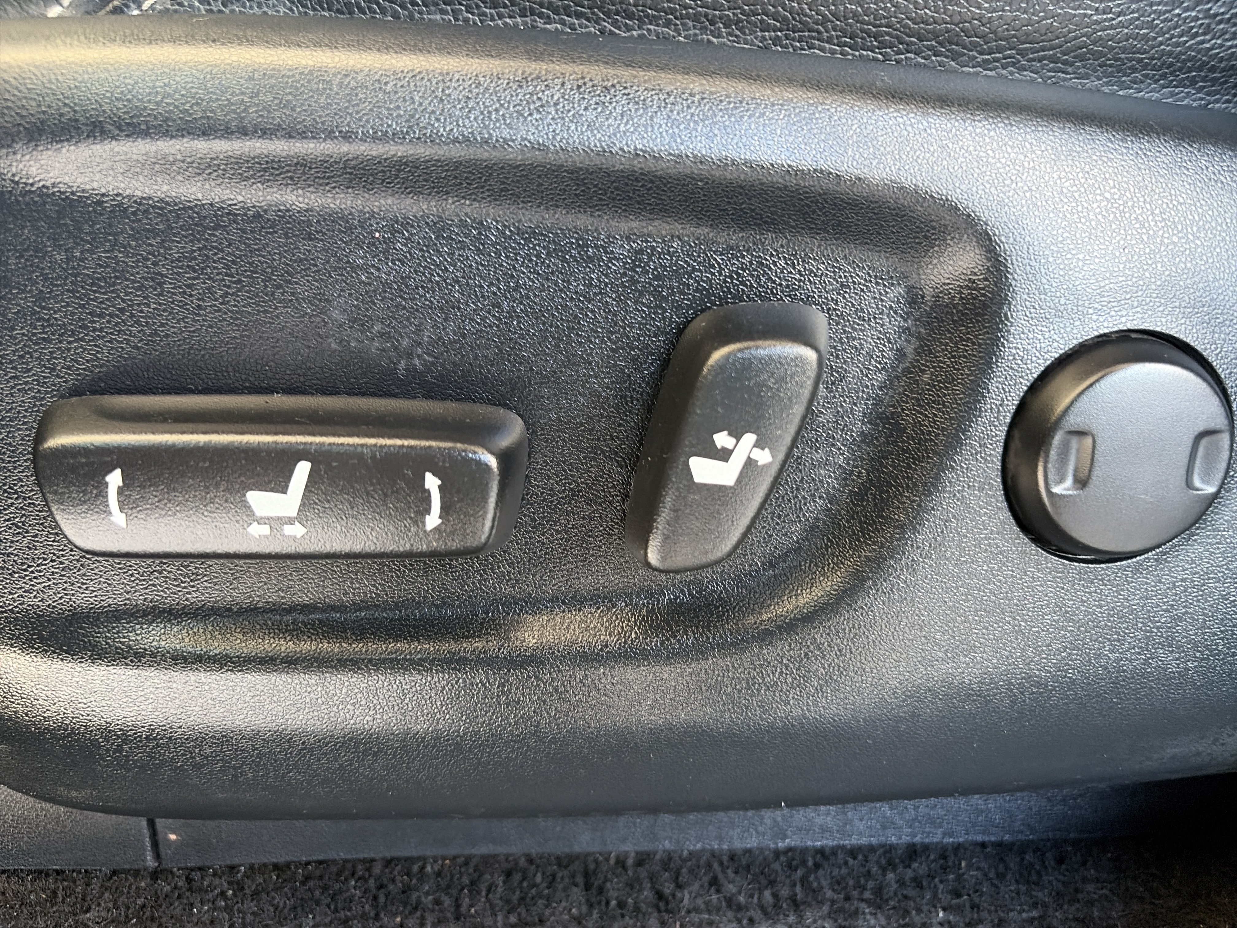 Used 2019 Toyota 4Runner Limited AWD/4WD image 15