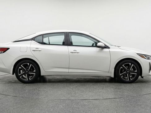 Used 2025 Nissan Sentra SV image 11