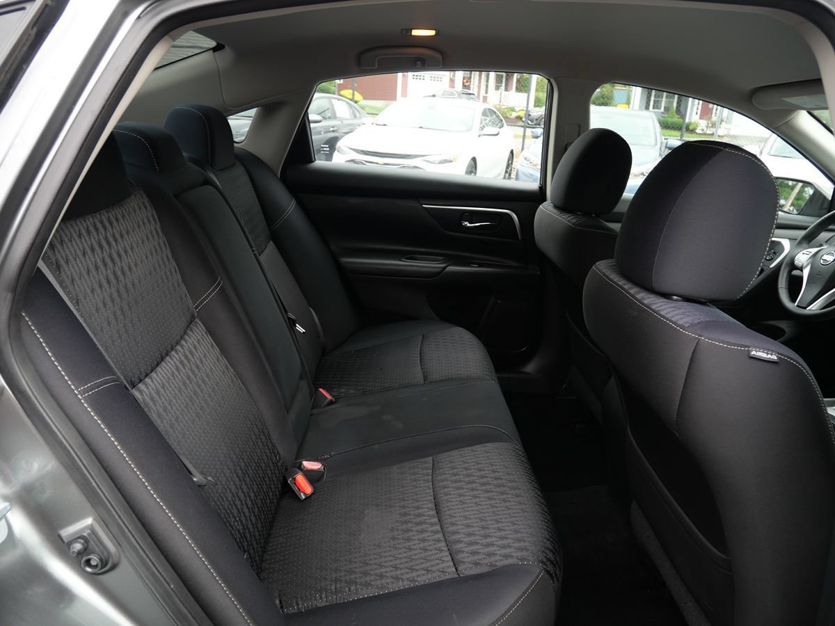 Used 2016 Nissan Altima 2.5 SV FWD image 25
