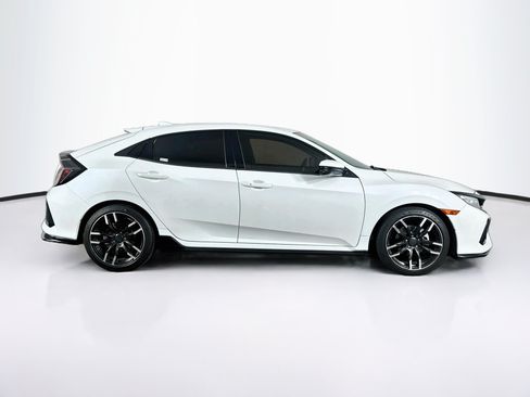 Used 2018 Honda Civic Sport Touring image 10