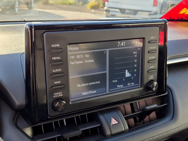 Used 2019 Toyota RAV4 LE w/ Carpet Mat Package FWD image 20