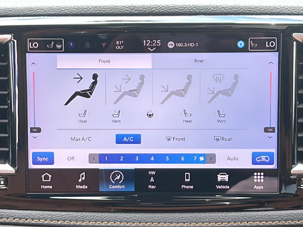 Used 2023 Chrysler Pacifica Pinnacle FWD image 19