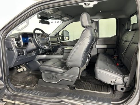 Used 2023 Ford F350 Lariat AWD/4WD image 17