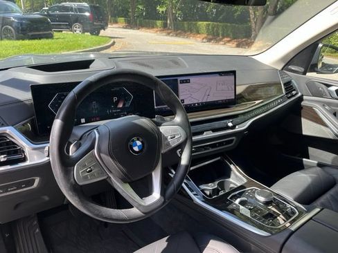 Used 2025 BMW X7 xDrive40i AWD/4WD image 6