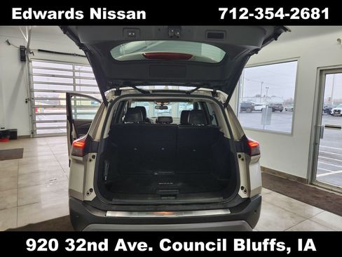 Used 2021 Nissan Rogue SL image 11