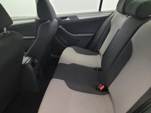 Used 2017 Volkswagen Jetta S FWD image 18