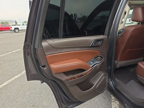 Used 2018 Chevrolet Tahoe Premier AWD/4WD image 29