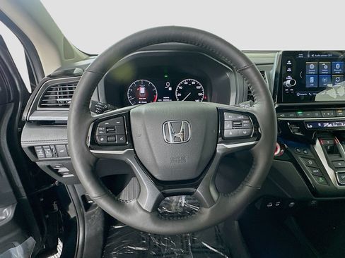 Used 2025 Honda Odyssey Elite image 7