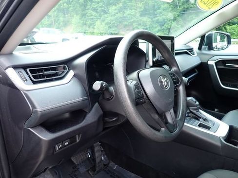 Certified 2025 Toyota RAV4 XLE AWD/4WD image 14