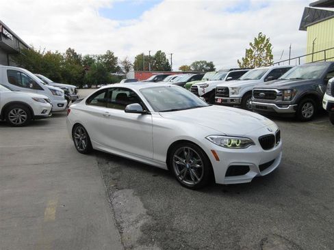 Used 2016 BMW M235i Coupe w/ Technology Package image 8
