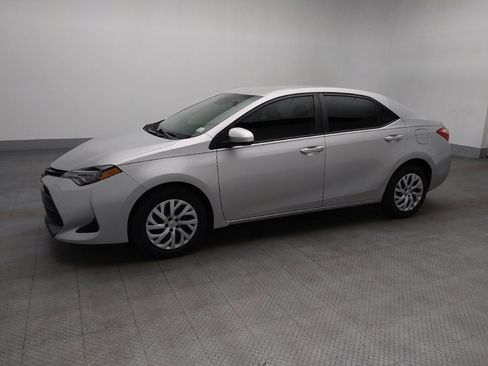 Used 2019 Toyota Corolla LE image 2
