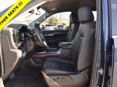 Used 2022 GMC Sierra 1500 SLT w/ SLT Convenience Package image 3