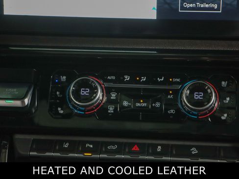 Used 2025 GMC Sierra 2500 AT4 w/ AT4 Premium Plus Package image 21