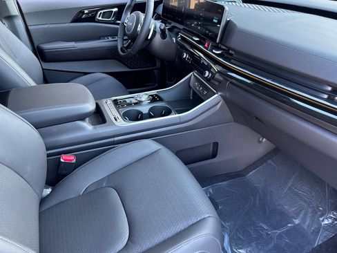 New 2026 Kia Carnival SX Prestige image 17