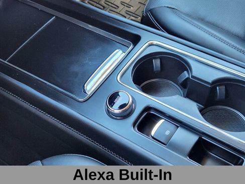 Used 2025 Lincoln Corsair AWD w/ Equipment Group 101A image 12