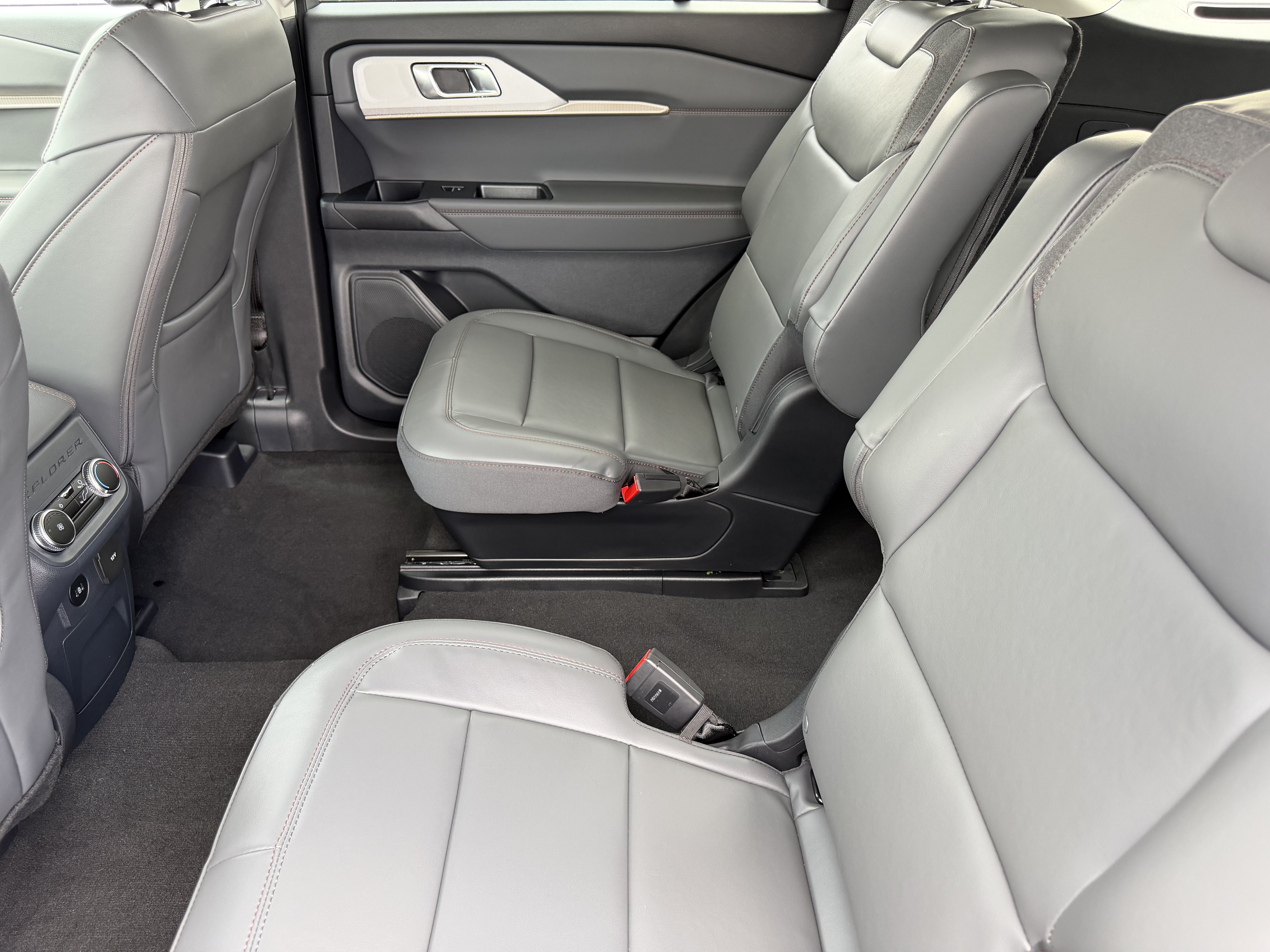 New 2026 Ford Explorer Active w/ Active Comfort Package AWD/4WD image 11