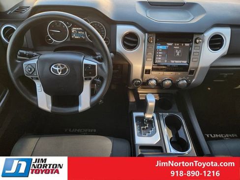 Used 2017 Toyota Tundra SR5 w/ SR5 Upgrade Package image 28