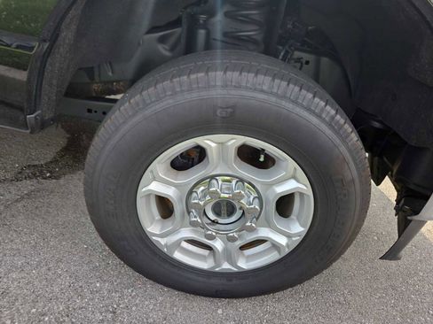 Used 2025 Ford F250 XLT AWD/4WD image 2