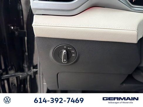 New 2026 Volkswagen Taos SEL image 24