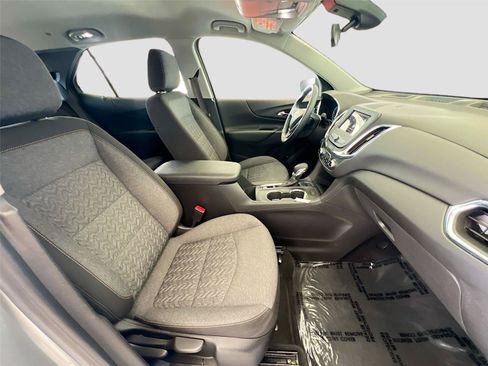 Used 2023 Chevrolet Equinox LT AWD/4WD image 26