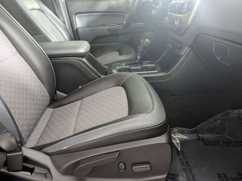 Used 2018 Chevrolet Colorado Z71 image 29