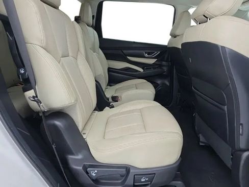 Used 2024 Subaru Ascent Limited image 20