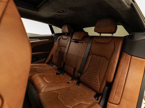 Used 2021 Lamborghini Urus AWD/4WD image 61